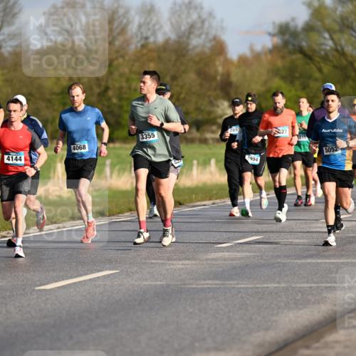 12.04.2026 - 45. Internationalen Wilhelmsburger Insellauf Dr. Thomas Lammeyer http://msf.ph/oto/9431948 12.04.2026 09:13:27 Laufen 4979, 1975, 285, 3355, 627, 4068, 1815, 4144, 4994, 5052, 5685 meine-sportfotos.de