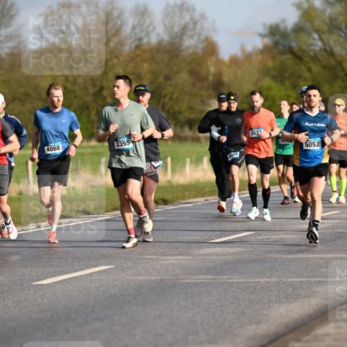 12.04.2026 - 45. Internationalen Wilhelmsburger Insellauf Dr. Thomas Lammeyer http://msf.ph/oto/9431950 12.04.2026 09:13:27 Laufen 4975, 41, 4068, 3355, 4994, 2622, 5052, 5685 meine-sportfotos.de