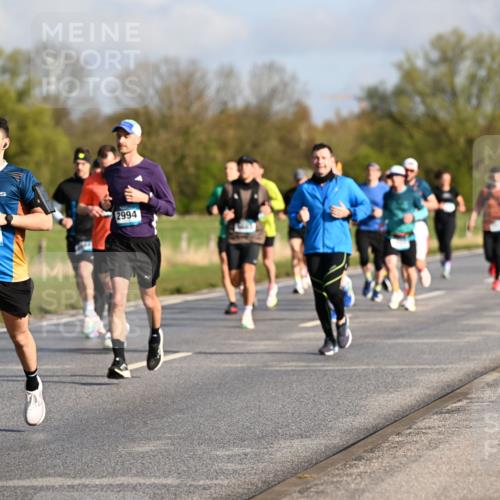 12.04.2026 - 45. Internationalen Wilhelmsburger Insellauf Dr. Thomas Lammeyer http://msf.ph/oto/9431968 12.04.2026 09:13:31 Laufen 5052, 2994 meine-sportfotos.de