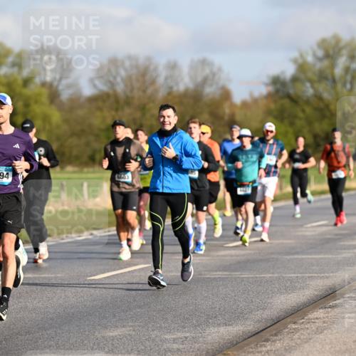 12.04.2026 - 45. Internationalen Wilhelmsburger Insellauf Dr. Thomas Lammeyer http://msf.ph/oto/9431973 12.04.2026 09:13:32 Laufen 2994, 6603 meine-sportfotos.de