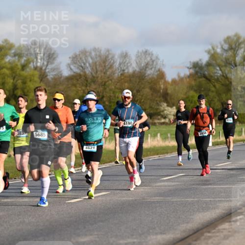 12.04.2026 - 45. Internationalen Wilhelmsburger Insellauf Dr. Thomas Lammeyer http://msf.ph/oto/9431984 12.04.2026 09:13:34 Laufen 03, 15, 583, 5685, 4621, 4190, 3958, 4296 meine-sportfotos.de