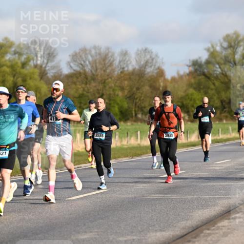 12.04.2026 - 45. Internationalen Wilhelmsburger Insellauf Dr. Thomas Lammeyer http://msf.ph/oto/9431993 12.04.2026 09:13:35 Laufen 685, 563, 4621, 4196, 3958, 3585, 4296 meine-sportfotos.de