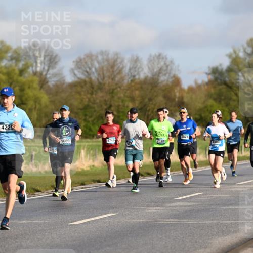 12.04.2026 - 45. Internationalen Wilhelmsburger Insellauf Dr. Thomas Lammeyer http://msf.ph/oto/9432040 12.04.2026 09:13:44 Laufen 4225, 2780, 361, 5609, 4748, 5291, 22, 5821, 2022, 4340, 5316 meine-sportfotos.de