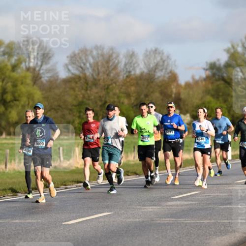 12.04.2026 - 45. Internationalen Wilhelmsburger Insellauf Dr. Thomas Lammeyer http://msf.ph/oto/9432043 12.04.2026 09:13:44 Laufen 361, 4225, 2780, 5609, 474, 5821, 2022, 4340, 5291, 5316 meine-sportfotos.de