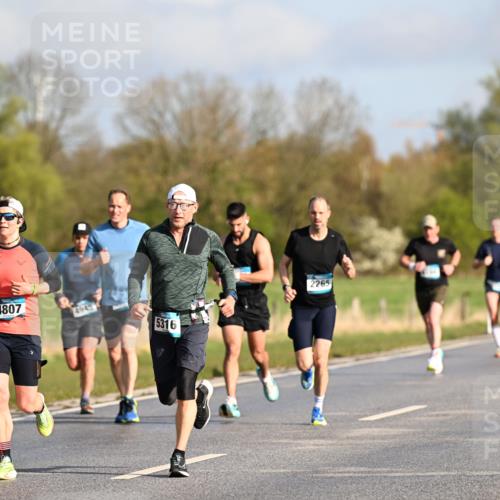 12.04.2026 - 45. Internationalen Wilhelmsburger Insellauf Dr. Thomas Lammeyer http://msf.ph/oto/9432067 12.04.2026 09:13:49 Laufen 1, 4340, 4807, 4945, 5316, 2265 meine-sportfotos.de