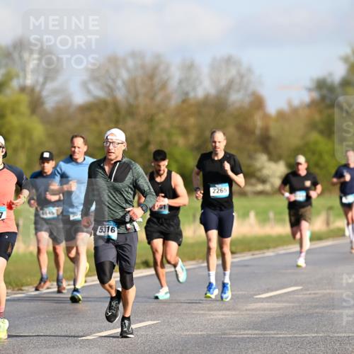 12.04.2026 - 45. Internationalen Wilhelmsburger Insellauf Dr. Thomas Lammeyer http://msf.ph/oto/9432068 12.04.2026 09:13:49 Laufen 4340, 4807, 4545, 5316, 2265 meine-sportfotos.de