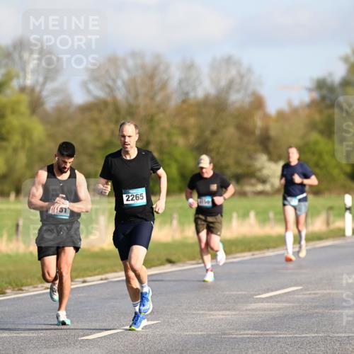 12.04.2026 - 45. Internationalen Wilhelmsburger Insellauf Dr. Thomas Lammeyer http://msf.ph/oto/9432080 12.04.2026 09:13:50 Laufen 2265 meine-sportfotos.de