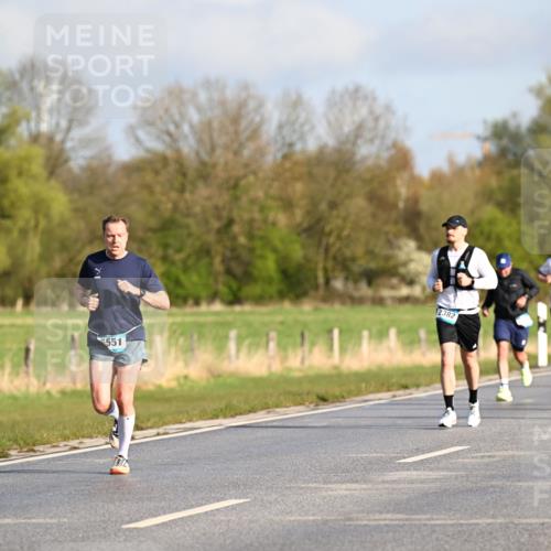 12.04.2026 - 45. Internationalen Wilhelmsburger Insellauf Dr. Thomas Lammeyer http://msf.ph/oto/9432106 12.04.2026 09:13:55 Laufen 551, 12382, 095 meine-sportfotos.de