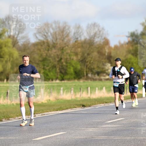 12.04.2026 - 45. Internationalen Wilhelmsburger Insellauf Dr. Thomas Lammeyer http://msf.ph/oto/9432107 12.04.2026 09:13:55 Laufen 551, 2382, 3095 meine-sportfotos.de
