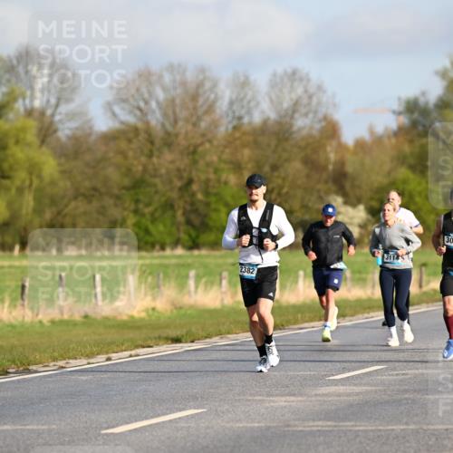 12.04.2026 - 45. Internationalen Wilhelmsburger Insellauf Dr. Thomas Lammeyer http://msf.ph/oto/9432113 12.04.2026 09:13:57 Laufen 551, 2382, 3114, 3095 meine-sportfotos.de