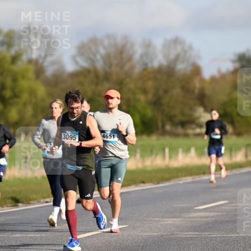 12.04.2026 - 45. Internationalen Wilhelmsburger Insellauf Dr. Thomas Lammeyer http://msf.ph/oto/9432139 12.04.2026 09:14:01 Laufen 3095, 4651 meine-sportfotos.de