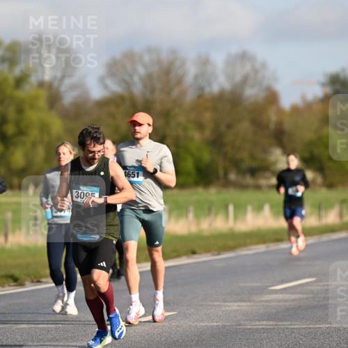 12.04.2026 - 45. Internationalen Wilhelmsburger Insellauf Dr. Thomas Lammeyer http://msf.ph/oto/9432140 12.04.2026 09:14:01 Laufen 3095, 4651 meine-sportfotos.de