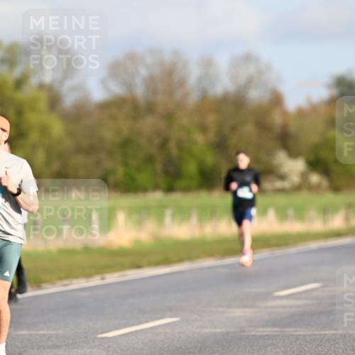 12.04.2026 - 45. Internationalen Wilhelmsburger Insellauf Dr. Thomas Lammeyer http://msf.ph/oto/9432149 12.04.2026 09:14:02 Laufen 5, 4651 meine-sportfotos.de