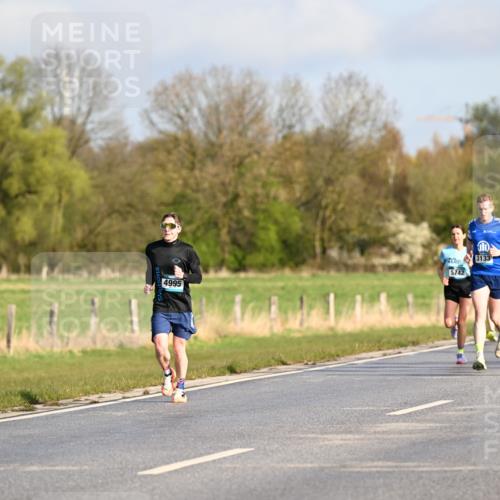 12.04.2026 - 45. Internationalen Wilhelmsburger Insellauf Dr. Thomas Lammeyer http://msf.ph/oto/9432155 12.04.2026 09:14:04 Laufen 4995, 5742, 3133, 2317 meine-sportfotos.de