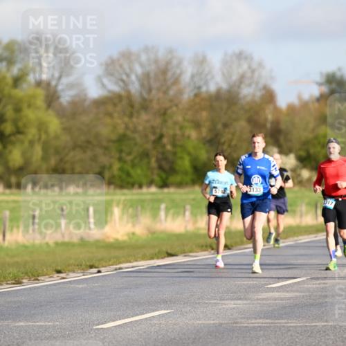 12.04.2026 - 45. Internationalen Wilhelmsburger Insellauf Dr. Thomas Lammeyer http://msf.ph/oto/9432170 12.04.2026 09:14:06 Laufen 4995, 3133, 5742, 1317, 363, 66 meine-sportfotos.de
