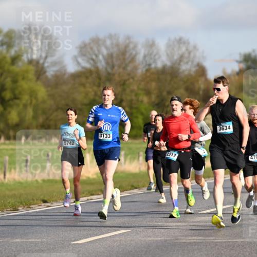 12.04.2026 - 45. Internationalen Wilhelmsburger Insellauf Dr. Thomas Lammeyer http://msf.ph/oto/9432182 12.04.2026 09:14:09 Laufen 3133, 2317, 5742, 3634, 4766, 4749 meine-sportfotos.de