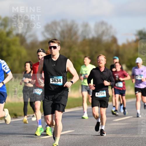 12.04.2026 - 45. Internationalen Wilhelmsburger Insellauf Dr. Thomas Lammeyer http://msf.ph/oto/9432192 12.04.2026 09:14:11 Laufen 742, 3133, 2317, 3634, 4766 meine-sportfotos.de