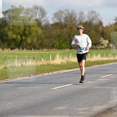 12.04.2026 - 45. Internationalen Wilhelmsburger Insellauf Dr. Thomas Lammeyer http://msf.ph/oto/9432222 12.04.2026 09:14:17 Laufen 4495, 5522, 5764 meine-sportfotos.de