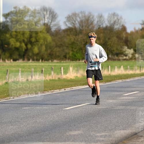 12.04.2026 - 45. Internationalen Wilhelmsburger Insellauf Dr. Thomas Lammeyer http://msf.ph/oto/9432224 12.04.2026 09:14:17 Laufen 4495, 5522, 5764 meine-sportfotos.de