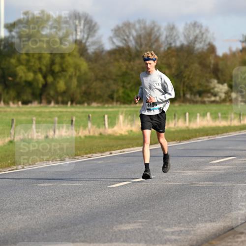 12.04.2026 - 45. Internationalen Wilhelmsburger Insellauf Dr. Thomas Lammeyer http://msf.ph/oto/9432225 12.04.2026 09:14:17 Laufen 4495, 5522, 5764 meine-sportfotos.de