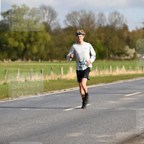 12.04.2026 - 45. Internationalen Wilhelmsburger Insellauf Dr. Thomas Lammeyer http://msf.ph/oto/9432227 12.04.2026 09:14:17 Laufen 4495, 5522, 5764 meine-sportfotos.de