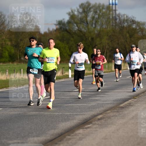 12.04.2026 - 45. Internationalen Wilhelmsburger Insellauf Dr. Thomas Lammeyer http://msf.ph/oto/9432253 12.04.2026 09:14:23 Laufen 2325, 3558, 5812, 4904, 22, 5585, 2814, 5764 meine-sportfotos.de