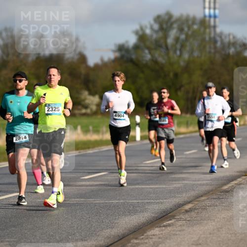 12.04.2026 - 45. Internationalen Wilhelmsburger Insellauf Dr. Thomas Lammeyer http://msf.ph/oto/9432261 12.04.2026 09:14:24 Laufen 2814, 2325, 3558, 4904 meine-sportfotos.de