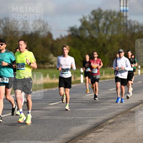 12.04.2026 - 45. Internationalen Wilhelmsburger Insellauf Dr. Thomas Lammeyer http://msf.ph/oto/9432263 12.04.2026 09:14:24 Laufen 2814, 2325, 4904 meine-sportfotos.de