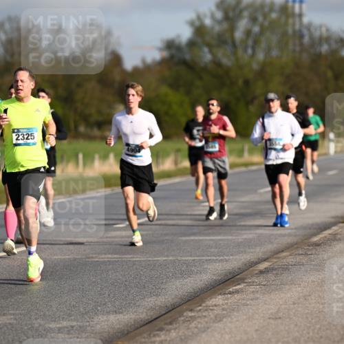 12.04.2026 - 45. Internationalen Wilhelmsburger Insellauf Dr. Thomas Lammeyer http://msf.ph/oto/9432264 12.04.2026 09:14:25 Laufen 2814, 2325, 4904 meine-sportfotos.de