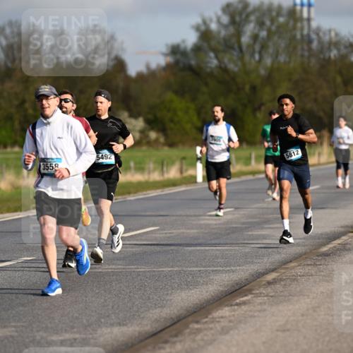 12.04.2026 - 45. Internationalen Wilhelmsburger Insellauf Dr. Thomas Lammeyer http://msf.ph/oto/9432282 12.04.2026 09:14:28 Laufen 3558, 5492, 5812 meine-sportfotos.de