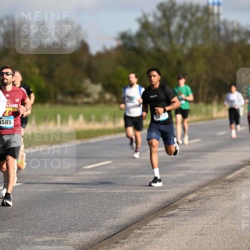 12.04.2026 - 45. Internationalen Wilhelmsburger Insellauf Dr. Thomas Lammeyer http://msf.ph/oto/9432288 12.04.2026 09:14:29 Laufen 3558, 5585 meine-sportfotos.de