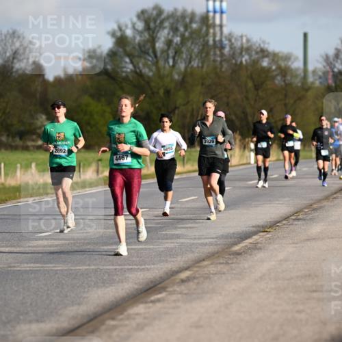 12.04.2026 - 45. Internationalen Wilhelmsburger Insellauf Dr. Thomas Lammeyer http://msf.ph/oto/9432314 12.04.2026 09:14:33 Laufen 2892, 4467, 5055, 3929 meine-sportfotos.de