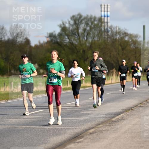 12.04.2026 - 45. Internationalen Wilhelmsburger Insellauf Dr. Thomas Lammeyer http://msf.ph/oto/9432318 12.04.2026 09:14:33 Laufen 3929, 289, 5055, 4467 meine-sportfotos.de