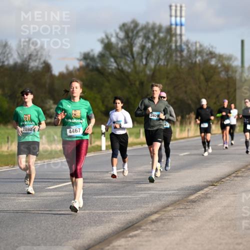 12.04.2026 - 45. Internationalen Wilhelmsburger Insellauf Dr. Thomas Lammeyer http://msf.ph/oto/9432320 12.04.2026 09:14:34 Laufen 2892, 4467, 3929 meine-sportfotos.de