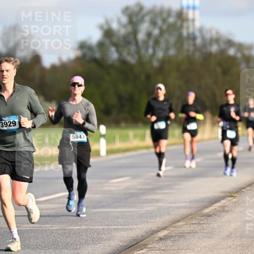 12.04.2026 - 45. Internationalen Wilhelmsburger Insellauf Dr. Thomas Lammeyer http://msf.ph/oto/9432338 12.04.2026 09:14:38 Laufen 3929, 5843 meine-sportfotos.de