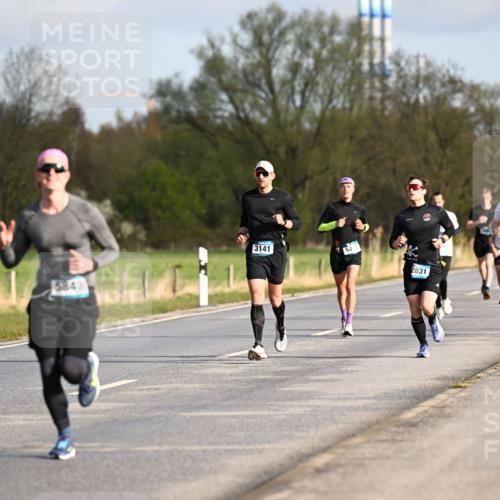 12.04.2026 - 45. Internationalen Wilhelmsburger Insellauf Dr. Thomas Lammeyer http://msf.ph/oto/9432344 12.04.2026 09:14:39 Laufen 5843, 3141, 54, 2831 meine-sportfotos.de