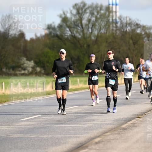 12.04.2026 - 45. Internationalen Wilhelmsburger Insellauf Dr. Thomas Lammeyer http://msf.ph/oto/9432353 12.04.2026 09:14:40 Laufen 5843, 3141, 541, 2831, 432 meine-sportfotos.de
