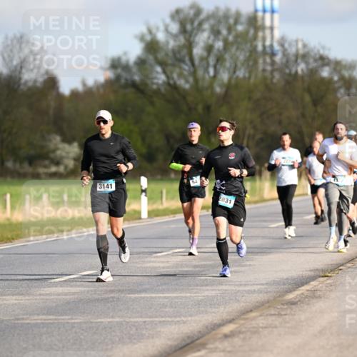 12.04.2026 - 45. Internationalen Wilhelmsburger Insellauf Dr. Thomas Lammeyer http://msf.ph/oto/9432357 12.04.2026 09:14:41 Laufen 3141, 2831, 43 meine-sportfotos.de