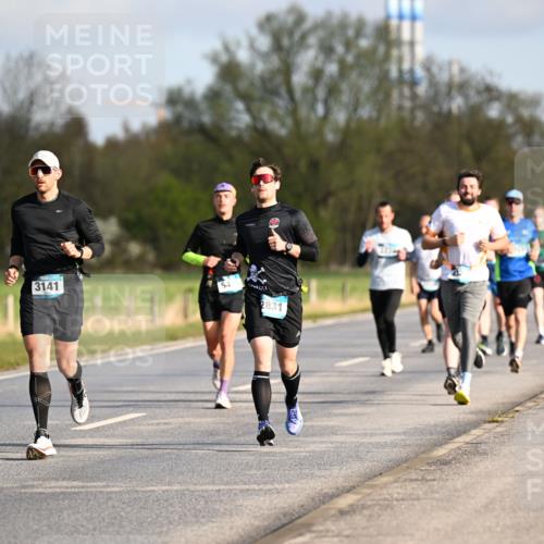 12.04.2026 - 45. Internationalen Wilhelmsburger Insellauf Dr. Thomas Lammeyer http://msf.ph/oto/9432367 12.04.2026 09:14:43 Laufen 3141, 54, 2831 meine-sportfotos.de