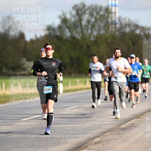 12.04.2026 - 45. Internationalen Wilhelmsburger Insellauf Dr. Thomas Lammeyer http://msf.ph/oto/9432370 12.04.2026 09:14:44 Laufen 3141, 2831, 432 meine-sportfotos.de