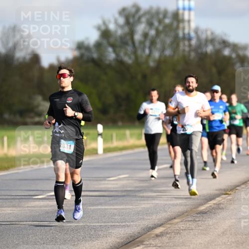 12.04.2026 - 45. Internationalen Wilhelmsburger Insellauf Dr. Thomas Lammeyer http://msf.ph/oto/9432372 12.04.2026 09:14:44 Laufen 3141, 2831 meine-sportfotos.de