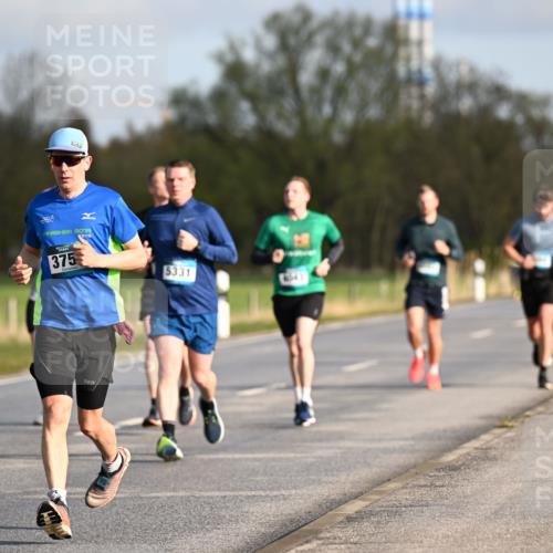 12.04.2026 - 45. Internationalen Wilhelmsburger Insellauf Dr. Thomas Lammeyer http://msf.ph/oto/9432409 12.04.2026 09:14:50 Laufen 3327, 2016, 375, 5331, 4343 meine-sportfotos.de