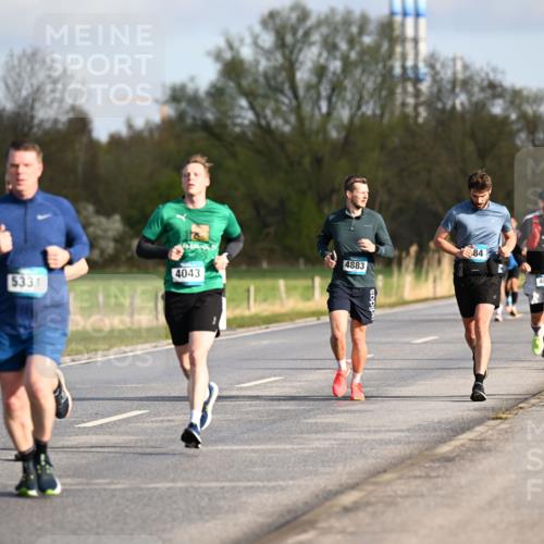 12.04.2026 - 45. Internationalen Wilhelmsburger Insellauf Dr. Thomas Lammeyer http://msf.ph/oto/9432419 12.04.2026 09:14:51 Laufen 4043, 5331, 4883, 84, 4829 meine-sportfotos.de