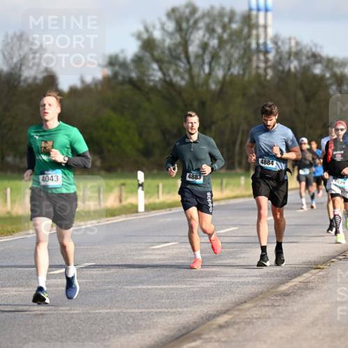 12.04.2026 - 45. Internationalen Wilhelmsburger Insellauf Dr. Thomas Lammeyer http://msf.ph/oto/9432427 12.04.2026 09:14:53 Laufen 4043, 331, 4883, 4884, 4829 meine-sportfotos.de
