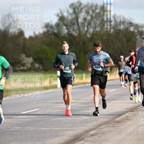 12.04.2026 - 45. Internationalen Wilhelmsburger Insellauf Dr. Thomas Lammeyer http://msf.ph/oto/9432432 12.04.2026 09:14:53 Laufen 4043, 4883, 4884, 482 meine-sportfotos.de