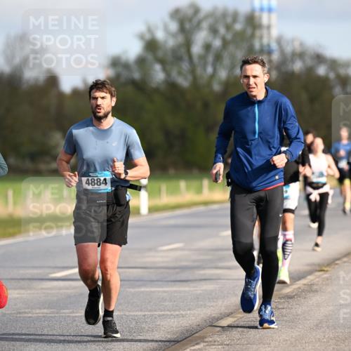 12.04.2026 - 45. Internationalen Wilhelmsburger Insellauf Dr. Thomas Lammeyer http://msf.ph/oto/9432450 12.04.2026 09:14:56 Laufen 4885, 4884 meine-sportfotos.de