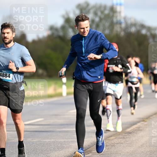 12.04.2026 - 45. Internationalen Wilhelmsburger Insellauf Dr. Thomas Lammeyer http://msf.ph/oto/9432457 12.04.2026 09:14:57 Laufen 4884 meine-sportfotos.de