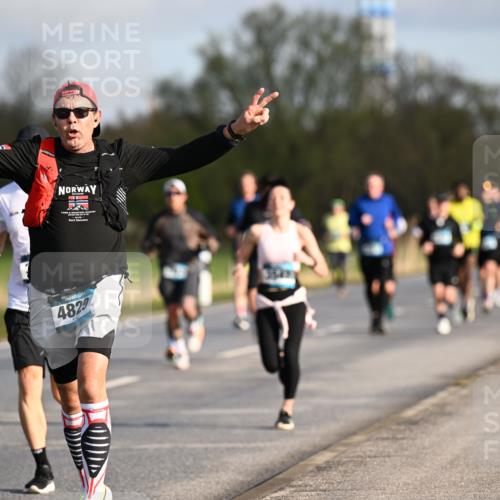 12.04.2026 - 45. Internationalen Wilhelmsburger Insellauf Dr. Thomas Lammeyer http://msf.ph/oto/9432477 12.04.2026 09:15:00 Laufen 4829 meine-sportfotos.de