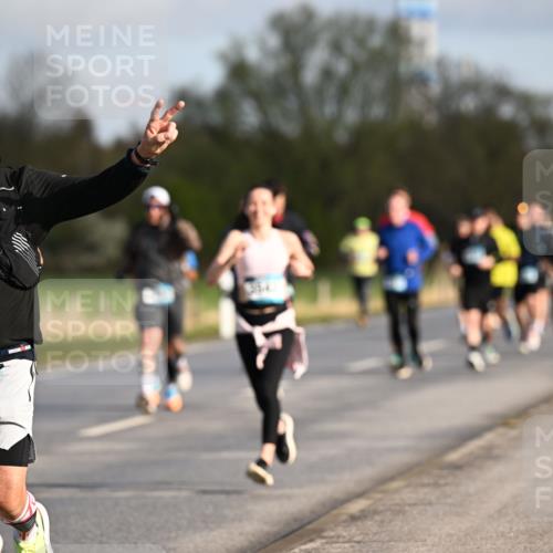 12.04.2026 - 45. Internationalen Wilhelmsburger Insellauf Dr. Thomas Lammeyer http://msf.ph/oto/9432481 12.04.2026 09:15:01 Laufen 4829 meine-sportfotos.de