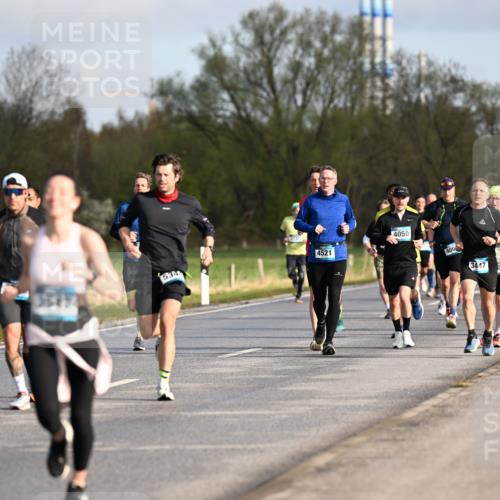 12.04.2026 - 45. Internationalen Wilhelmsburger Insellauf Dr. Thomas Lammeyer http://msf.ph/oto/9432489 12.04.2026 09:15:02 Laufen 534, 4521, 4050, 400, 3447, 3605, 3238, 3144 meine-sportfotos.de